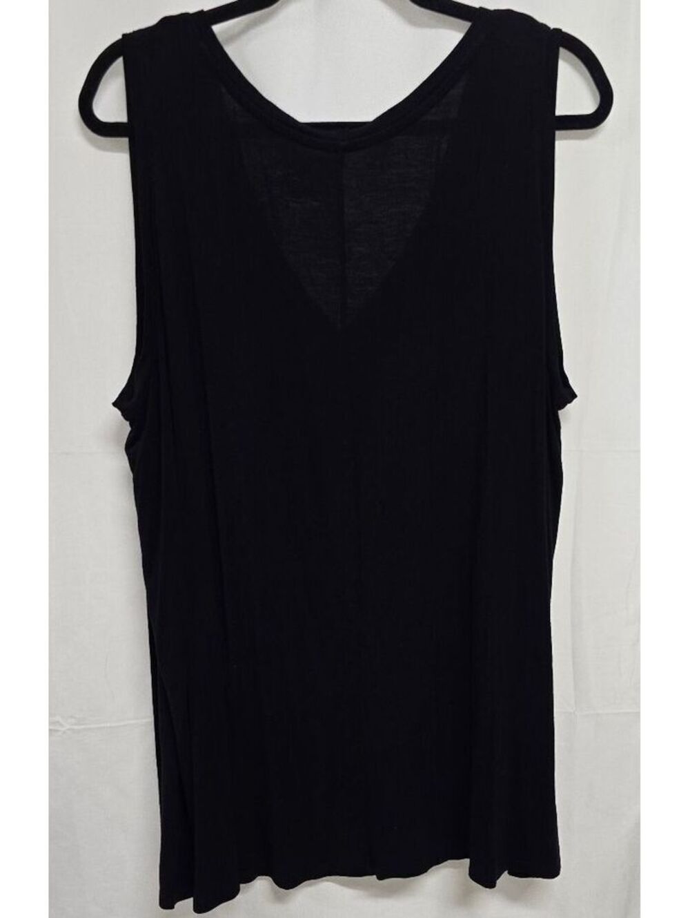 Lane Bryant Black Sleeveless V Neck Tank Top Size 22/24 Plus Size - Picture 3 of 3